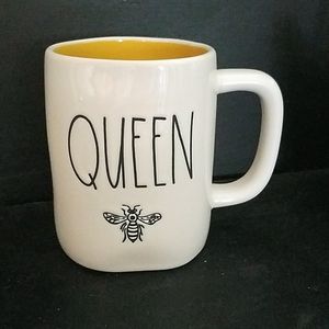 Rae Dunn Queen bee coffee mug